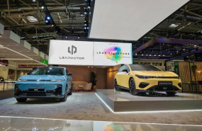 ep presentacion del b10 izquierda y b05 derecha de leapmotor en el iaa mobility de munich
