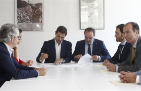 ep presidenteciudadanos albert rivera i ypresidenteupn javier esparza durantereunioncongresolos diputados