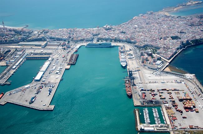 Viata aérea del puerto comercial de Cádiz | EUROPA PRESS/AUTORIDAD PORTUARIA - Archivo ep viata aereapuerto comercialcadiz