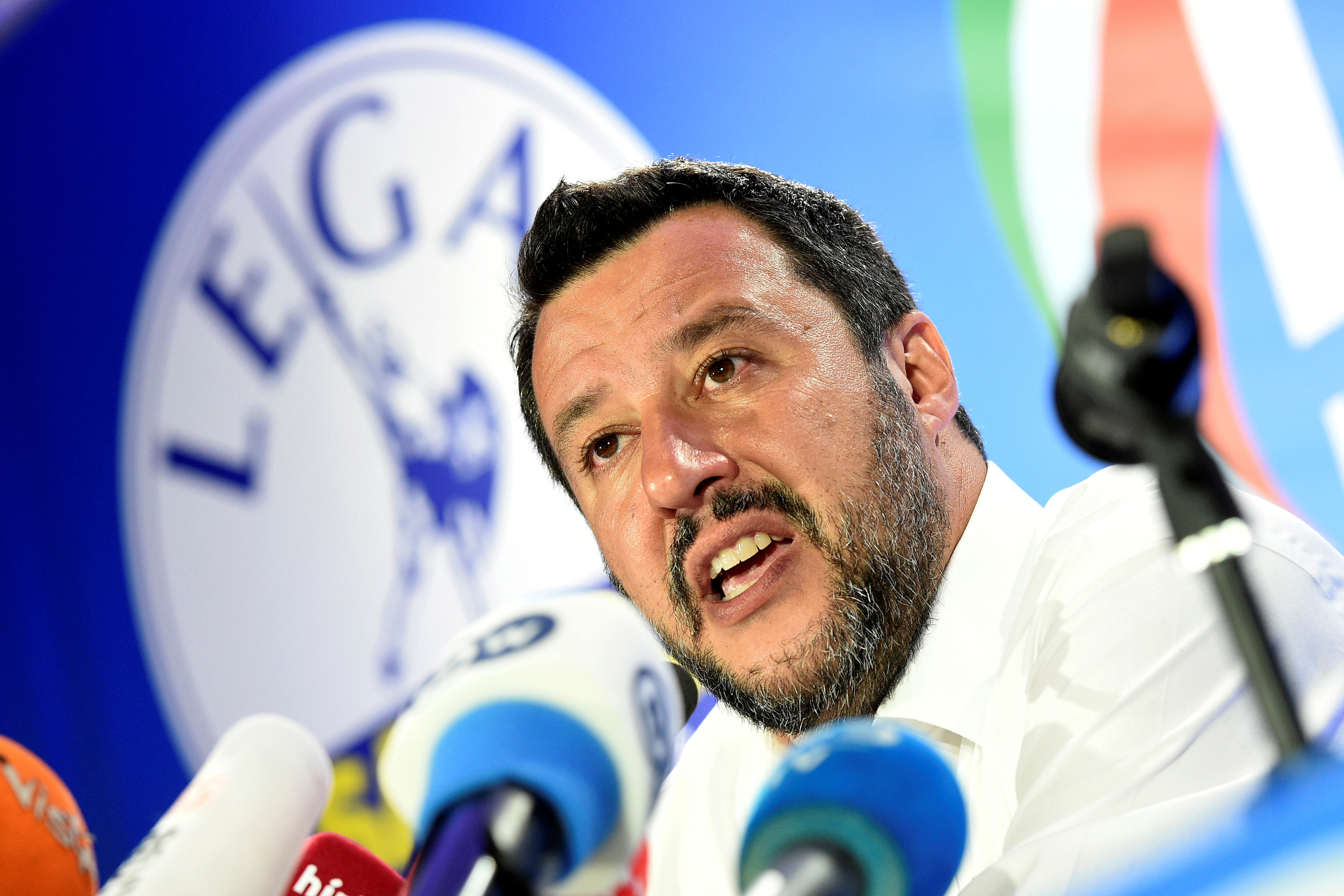 Salvini promete 30.000 millones para congelar las facturas de empresas italianas