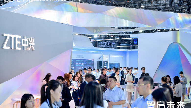ZTE presenta sus capacidades de IA integrales en MWC Shanghai 2026, impulsando una nueva era de operaciones con tokens (PRNewsfoto/ZTE Corporation) zte showcases full stack ai capabilities at mwc shanghai 2026 empowering ne