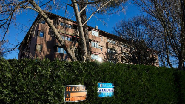 ep archivo   carteles de alquileres de viviendas en madrid