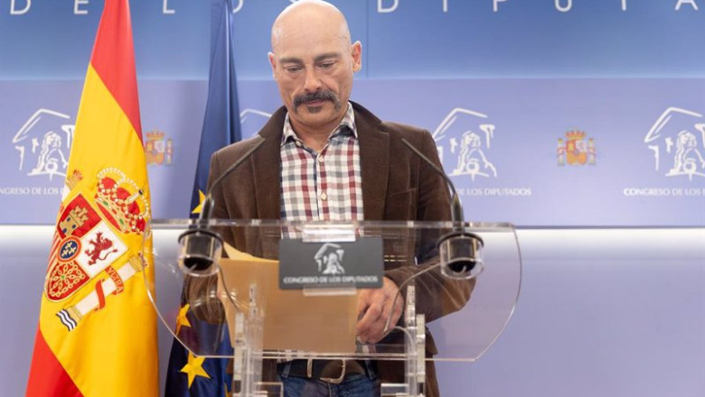 ep archivo el diputado de sumar txema guijarro durante una rueda de prensa posterior a la reunion ep archivo el diputado de sumar txema guijarro durante una rueda de prensa posterior a la reunion