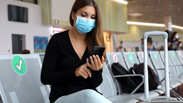 ep archivo   mujer en aeropuerto