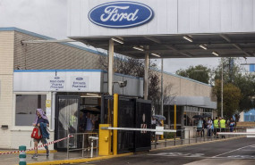 ep archivo   varios trabajadores en la fabrica de ford a 12 de junio de 2024 en almussafes valencia