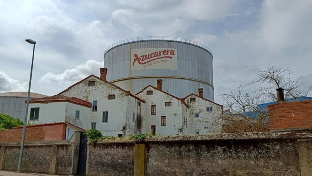 ep economia am  la negociacion del ere de azucarera culmina con un preacuerdo que no salva el cierre
