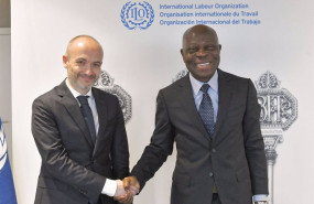 ep el consejero delegado de inditex oscar garcia maceiras se reune con el director general de la ep el consejero delegado de inditex oscar garcia maceiras se reune con el director general de la