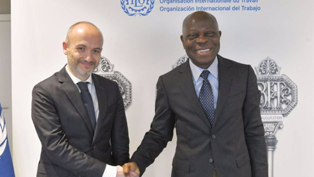 ep el consejero delegado de inditex oscar garcia maceiras se reune con el director general de la