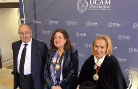 ep el presidente de la camara de comercio de espana jose luis bonet acompanado por la presidenta de