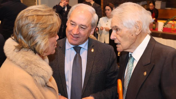 ep el presidente de la diputacion de lugo jose tome con el fundador del grupo aresa alvaro rodriguez