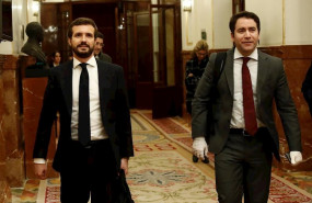 ep el presidente del pp pablo casado y el secretario general teodoro garcia egea saliendo del pleno