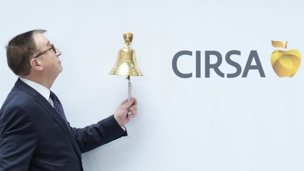 ep el presidente ejecutivo de cirsa joaquim agut realiza el toque de campana tras la salida a bolsa