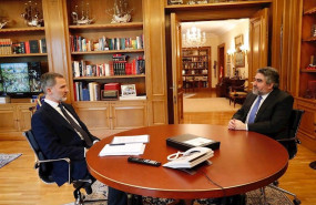 ep el rey recibe al ministro de cultura y deportes jose manuel rodriguez uribes