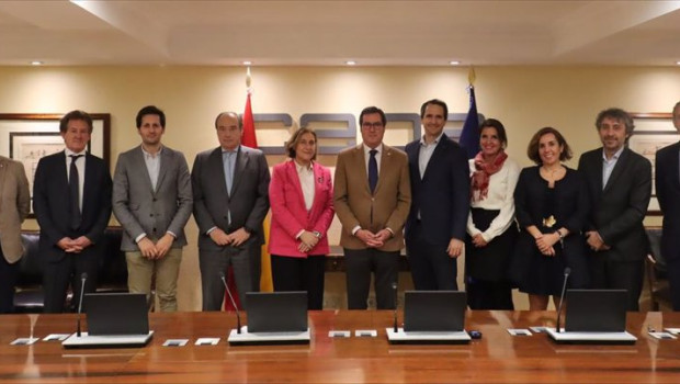 ep encuentro entre la asociacion marcas de restauracion con el presidente antonio garamendi en la