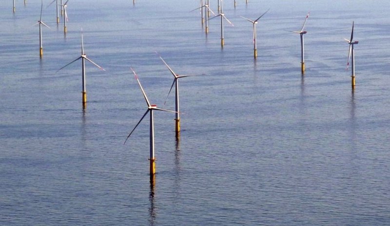 Repsol y Ørsted acuerdan el apoyo a la eólica marina con la Autoridad Portuaria coruñesa