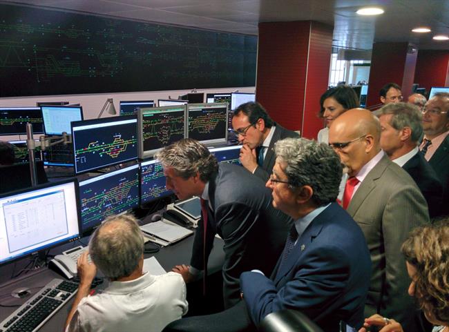 I.De la Serna, J.Rull y E.Millo en un Control de Tráfico Centralizado | EUROPA PRESS ep ideserna jrullemilloun controltrafico centralizado