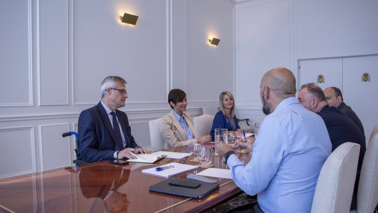 Isabel Rodríguez en la reunión con representantes de Concovi. | MINISTERIO DE VIVIENDA Y AGENDA URBANA ep isabel rodriguez en la reunion con representantes de concovi