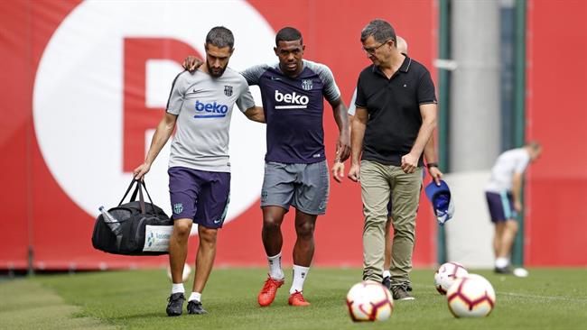 El jugador del FC Barcelona Malcom, lesionado en un entrenamiento | MIGUEL RUIZ/FCB ep jugadorfc barcelona malcom lesionadoun entrenamiento