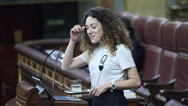 ep la diputada de sumar aina vidal interviene durante una sesion plenaria en el congreso de los 20260227114205
