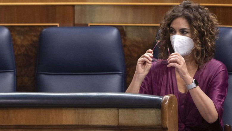 La ministra de Hacienda, María Jesús Montero, en una sesión plenaria en el Congreso | Alberto Ortega - Europa Press ep la ministra de hacienda maria jesus montero en una sesion plenaria en el congreso