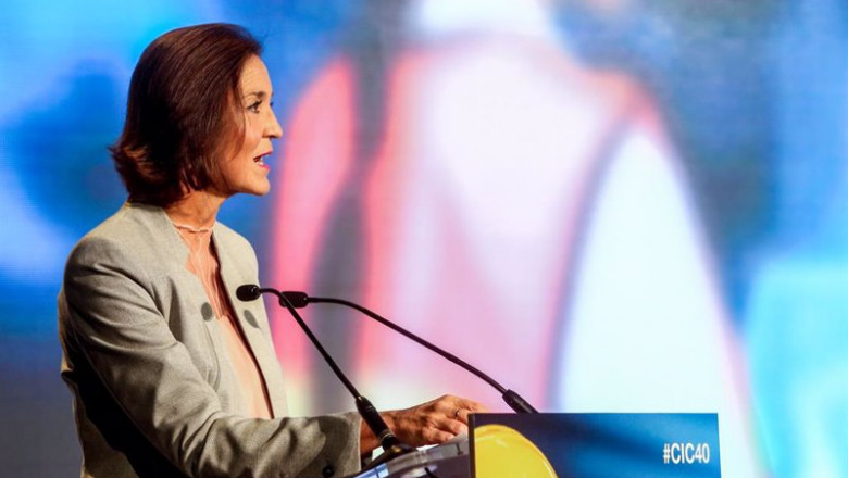 La ministra de Industria, Comercio y Turismo, Reyes Maroto, en la inauguración del IV Congreso Industria Conectada 4.0, en La Nave, a 13 de octubre de 2021, en Madrid (España). El Congreso de Industria Conectada 4.0 de este año tiene como temas principale | Ricardo Rubio - Europa Press ep la ministra de industria comercio y turismo reyes maroto en la inauguracion del iv congreso