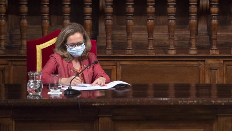 La vicepresidenta segunda del Gobierno y ministra de Asuntos Económicos, Nadia Calviño, interviene en la tercera sesión de la XXXVI Reunió Cercle d'Economia, a 18 de junio de 2021, en Barcelona | Alberto Ortega - Europa Press ep la vicepresidenta segunda del gobierno y ministra de asuntos economicos nadia calvino interviene