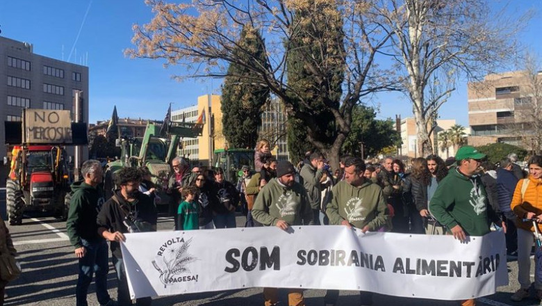 ep los agricultores se manifiestan en tarragona contra el acuerdo comercial entre la ue y mercosur