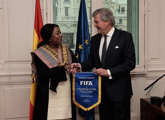 Méndez de Vigo se reune con la secretaria general de la FIFA, Fatma Samoura | CSD ep mendezvigoreunela secretaria generalla fifa fatma samoura