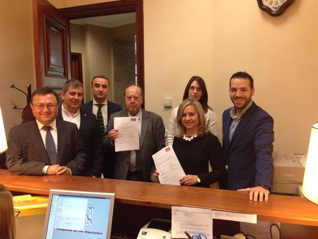 El PSOE presenta una iniciativa sobre consumo de agua | PSOE ep psoe presentainiciativaconsumoagua