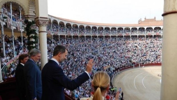 ep rey felipe presideprimera corridala beneficencia