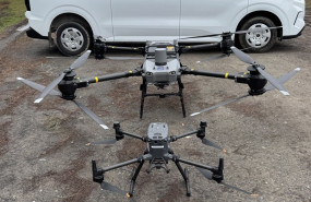 ep un camion de elecnor con drones para la vigilancia de sus infraestructuras