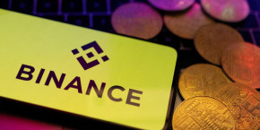illustration d un smartphone avec le logo binance affiche 