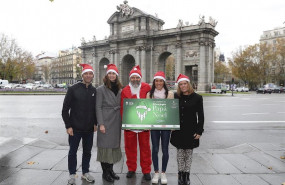 ep alessandra aguliar segunda por la derecha en la presentacion de la carrerra el corte ingles papa