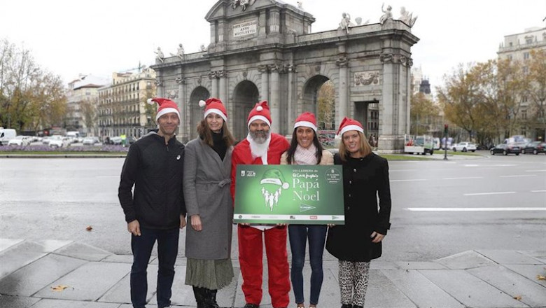 Alessandra Aguliar (segunda por la derecha) en la presentación de la Carrerra El Corte Inglés Papá Noel 2019 | GRUPO EL CORTE INGLÉS ep alessandra aguliar segunda por la derecha en la presentacion de la carrerra el corte ingles papa