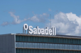 ep archivo   exterior de la sede de banco sabadell en barcelona cataluna espana