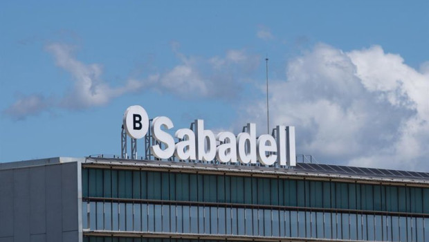 ep archivo   exterior de la sede de banco sabadell en barcelona cataluna espana