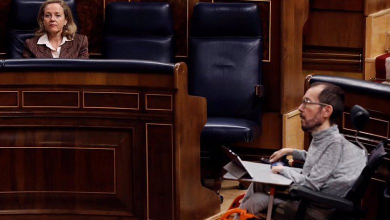 ep archivo   la vicepresidenta de asuntos economicos nadia calvino y el portavoz de unidas podemos