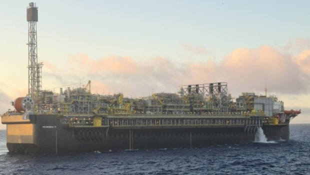 ep archivo   un buque de petrobras