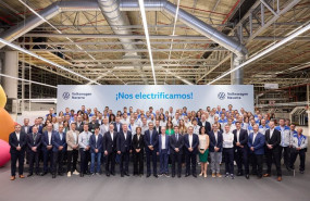 ep encuentro en volkswagen navarra con motivo del inicio de la produccion de coches electricos