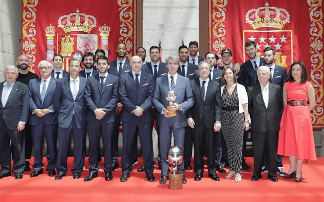 Garrido felicita al Real Madrid de baloncesto tras conseguir su 34ª Liga ACB | COMUNIDAD DE MADRID ep garrido felicitareal madridbaloncestoconseguir34 liga acb