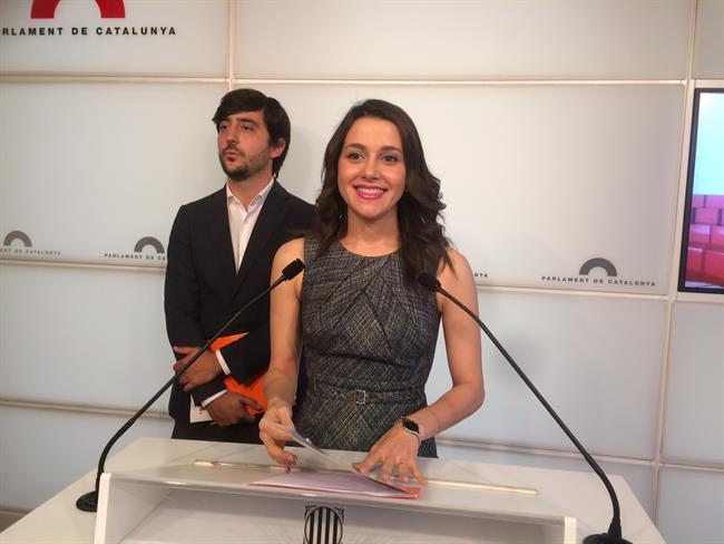 ep la portavozcs ines arrimadas conportavoz economico toni roldan