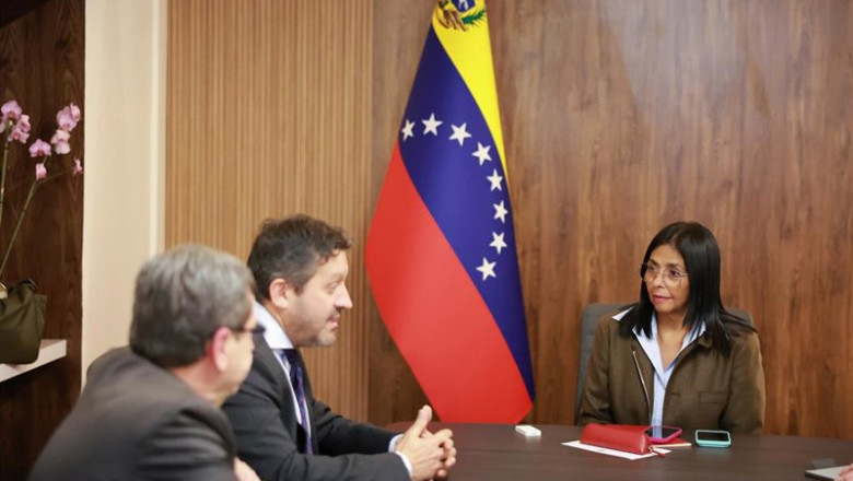 ep la presidenta encargada de venezuela delcy rodriguez frente a representantes de la petrolera ep la presidenta encargada de venezuela delcy rodriguez frente a representantes de la petrolera
