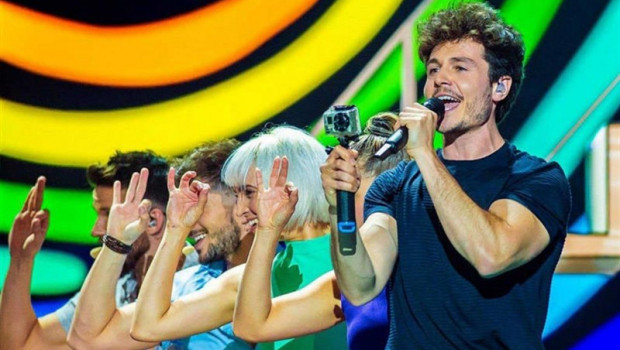 ep miki cerrara con la venda la galaeurovision 2019 ep miki cerrara con la venda la galaeurovision 2019