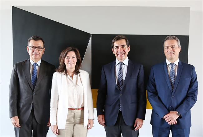 El vicepresidente del BEI, Ramón Escolano, y el CEO de BBVA, Carlos Torres | MARTA JARA ep vicepresidentebei ramon escolano yceobbva carlos torres