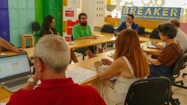 programa tales   sesin jvenes emprendedores en la universidad de granada esta maana 