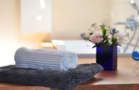 bathroom 2460377 1280