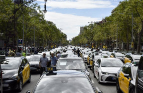 ep archivo concentracion de taxis en el paseo de gracia de barcelona ep archivo concentracion de taxis en el paseo de gracia de barcelona