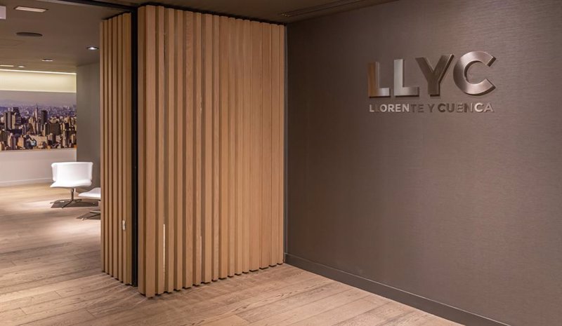 LLYC compra el 30% restante y se hace con la totalidad de Lambert Global