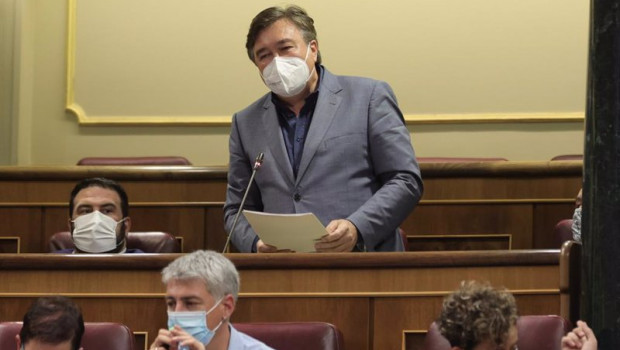 ep archivo   el diputado de teruel existe tomas guitarte interviene en una sesion de control al