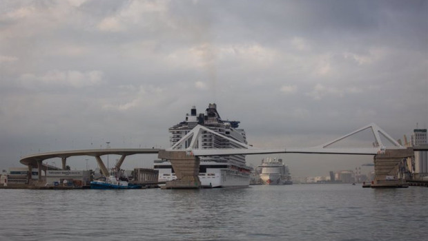 ep archivo   un crucero llega al puerto de barcelona a 15 de octubre de 2021 en barcelona catalunya